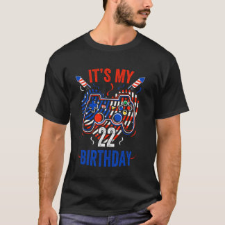 4th Julyと22歳の誕生日を祝う面白いゲーマー Tシャツ