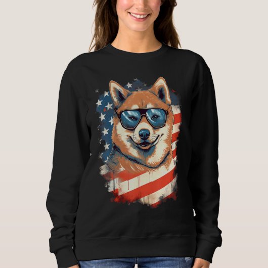 4th Of July US Flag Akita Dog 2 スウェットシャツ (正面)