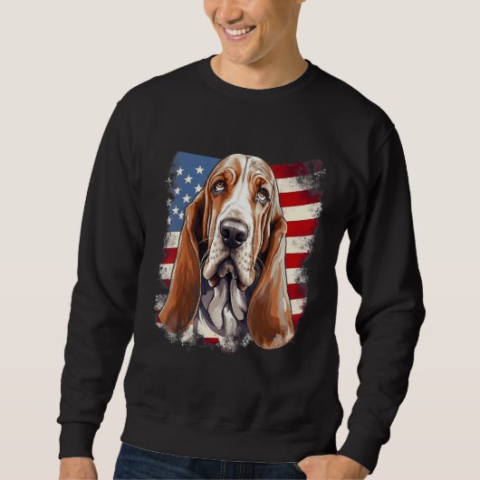4th Of July US Flag Basset Hound Dog スウェットシャツ (正面)