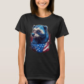 4th Of July US Flag Honey Badger Tシャツ (正面)