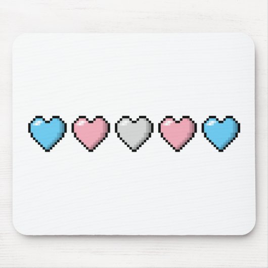 5つのトランスジェンダープライドフラグのピクセルハートの行 マウスパッド (正面)