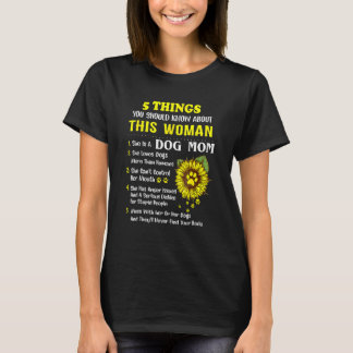 5つの事実 この女性について知っておくべき 彼女はA Tシャツ