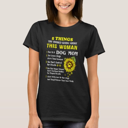 5つの事実 この女性について知っておくべき 彼女はA Tシャツ (正面)