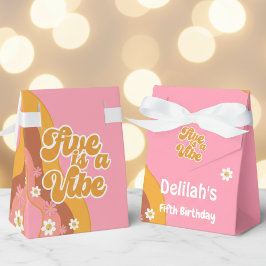 5はヴィーブ、グルービーのレトロなヴィンテージ誕生日 フェイバーボックス