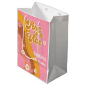 5はヴィーブ、グルービーのレトロなヴィンテージ誕生日 ミディアムペーパーバッグ (正面アングル)