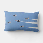 5カード形成を飛ばしているF-16雷鳥 ランバークッション (裏面)