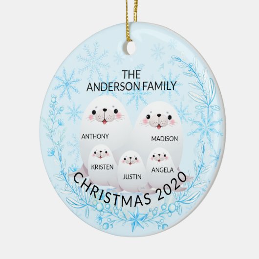 5シールのクリスマスのかわいい冬の家族 セラミックオーナメント (左)