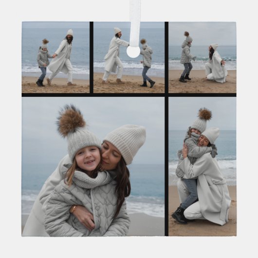 5フォトコラージュ私たちの初めてのクリスマス結婚のカップル ガラスオーナメント (裏面)