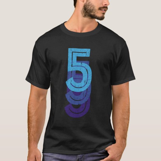 5ラッキーナンバー5年目の誕生日年齢スポーツチーム Tシャツ (正面)