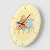 5人のかわいそうに、カラフル椅子にくまを乗せる ラージ壁時計 (傾斜)