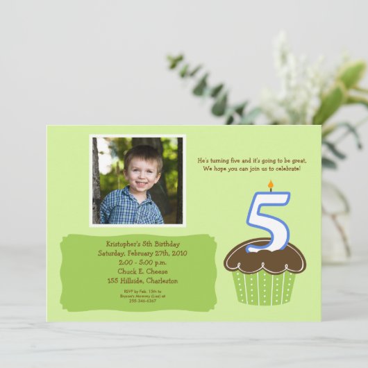 5人の5歳児のカップケーキの写真の誕生日の招待 招待状 (スタンド正面)