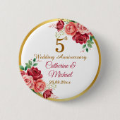 5周年の結婚記念日にゴールドフレームと花を 缶バッジ (正面)