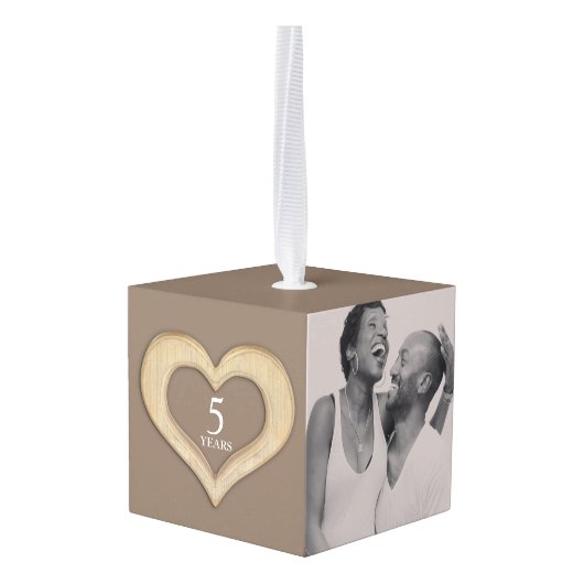 5周年記念ハートの写真 キューブオーナメント (裏面アングル)