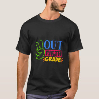 5年生お疲れ様 小学校最後の日 先生 5年生 Tシャツ
