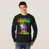 5年生のダビング・ユニコーンを押し戻す準備ができている Tシャツ (正面フル)