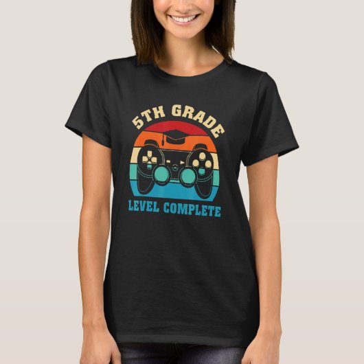 5年生レベルコンプリート!5年生ゲーマー最後の日 Tシャツ (正面)
