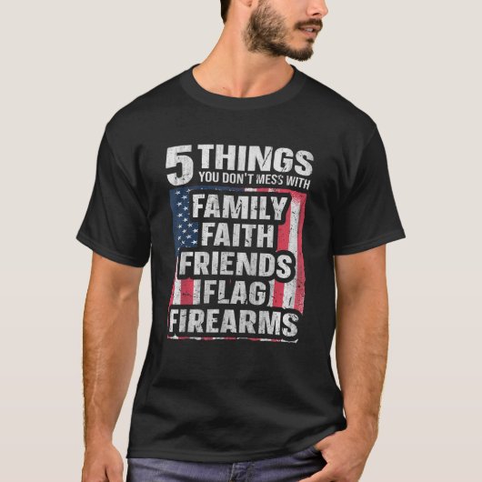 5愛国心の神のために散らかさない誇りを持ったもの Tシャツ (正面)
