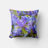 5月の美しい紫の虹彩 クッション (正面)