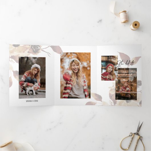 5枚の写真3枚の卒業発表カード 三つ折りクリスマスカード (内部)