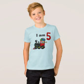 5歳のおもちゃ列車の誕生日の少年 Tシャツ (正面フル)