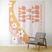 5歳のバイブス グルービー デイジー 5歳の誕生日バナー タペストリー (インサイチュ)