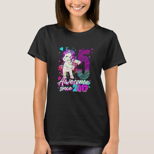 5歳のユニコーンのフロッシング 5歳の誕生日 女の子 ユニコーン Tシャツ (正面)