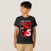 5歳の誕生日おめでとう こども パーティー 小さな忍者5 Tシャツ (正面フル)