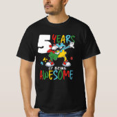5歳の誕生日の男の子または女の子の自閉症の認識 Tシャツ (正面)