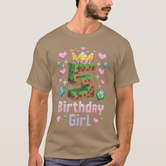 5歳の誕生日を迎える女の子のゲーミングパーティー 5歳 Tシャツ (正面)