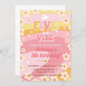 「5歳の誕生日パーティーのお誘い - ヴァイブ・グルーヴィーガール」 招待状 (正面/裏面)