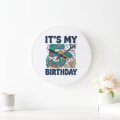5歳の誕生日 海ガメ 水中ベクター デザイン_1 ラージ壁時計 (ホーム)