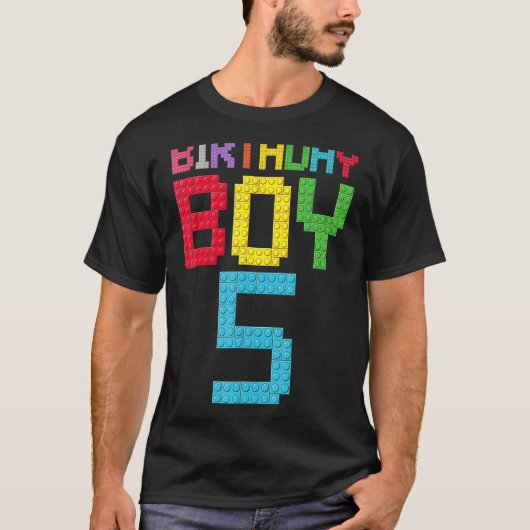 5歳の誕生日Boy master builder 5歳のブロック Tシャツ (正面)