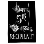 5番目の誕生日: ファンシー、スクリプエレガントト+名前をカスタムする ミディアムペーパーバッグ (裏面)