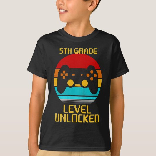 5等級レベルのロック解除 Tシャツ (正面)