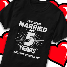 5結婚したおもしろい年結婚5周年 Tシャツ