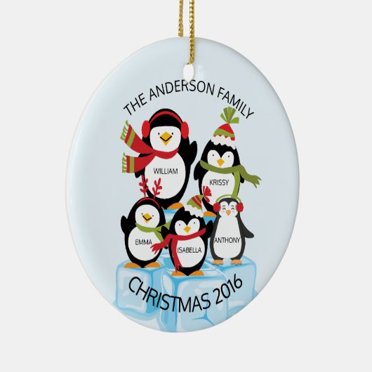 5羽のペンギンのクリスマスのかわいくパーソナライズな系列 セラミックオーナメント (右)