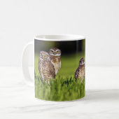 5羽の掘り進むフクロウのAthene Cunicularia コーヒーマグカップ (正面左)
