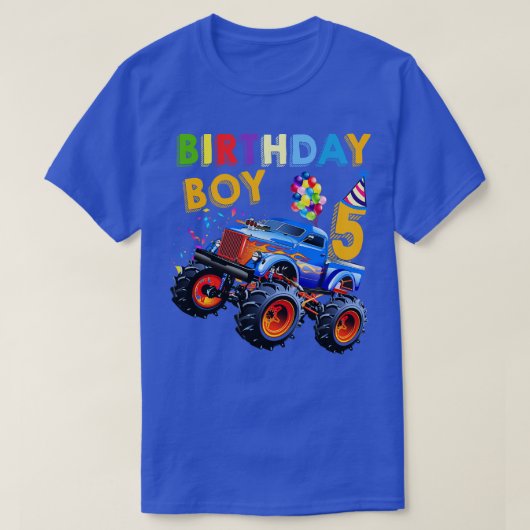 5誕生日少年が5歳のモンスタートラックを燃やす Tシャツ (デザイン正面)