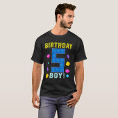 5誕生日5歳ブロック建物少年 Tシャツ (正面フル)