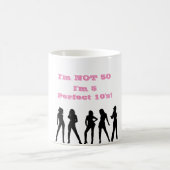 50おもしろい番目の誕生日MUG -5 PERFECT 10sではない コーヒーマグカップ (中央)