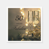 50とまだ素晴らしいエレガントブラック金ゴールド誕生日 スタンダードカクテルナプキン (正面)