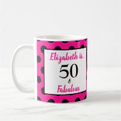 50と素晴らしいはっきりしたピンクとブラック水玉模様 コーヒーマグカップ (左)