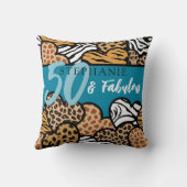 50と素晴らしいスタイリッシュティール（緑がかった色）アニマルプリントハート クッション (裏面)