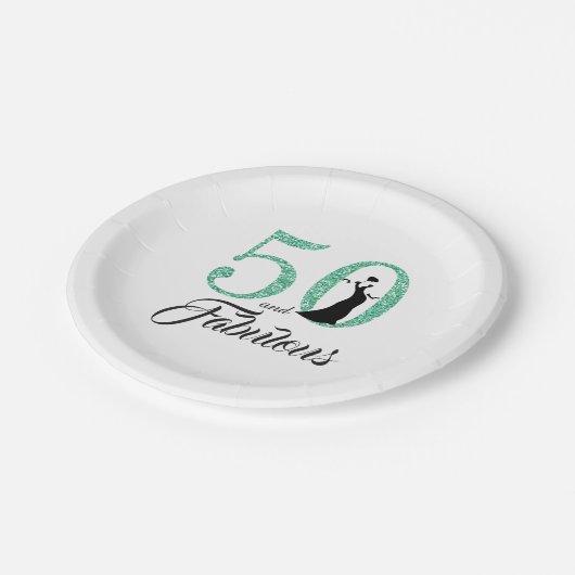 50と素晴らしいターコイズグリッター誕生日パーティー ペーパープレート (アングル)