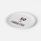 50と素晴らしいトレンディー文字誕生日パーティー ペーパープレート (アングル)