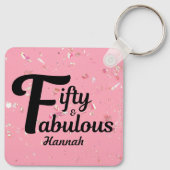 50と素晴らしいハッピー50誕生日ピンクのアクセント キーホルダー (裏面)