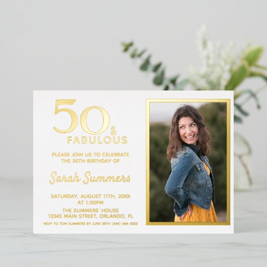 50と素晴らしいバラ金ゴールドエレガント誕生日 箔招待状 (立ち正面)