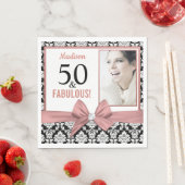 50と素晴らしいバラ金ゴールドボウダマスク50誕生日 スタンダードランチョンナプキン (インサイチュ)