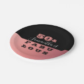 50と素晴らしいバラ金ゴールド50th誕生日パーティー ペーパープレート (アングル)