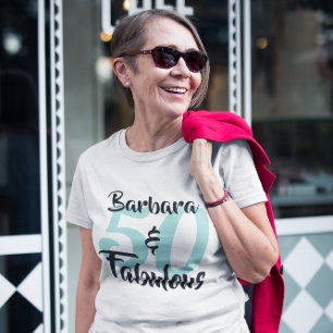 50と素晴らしいパーソナライズされた誕生日パーティー プラスサイズTシャツ